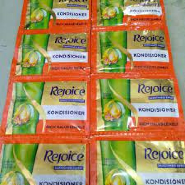 REJOICE CON RICH SACHET 9ML